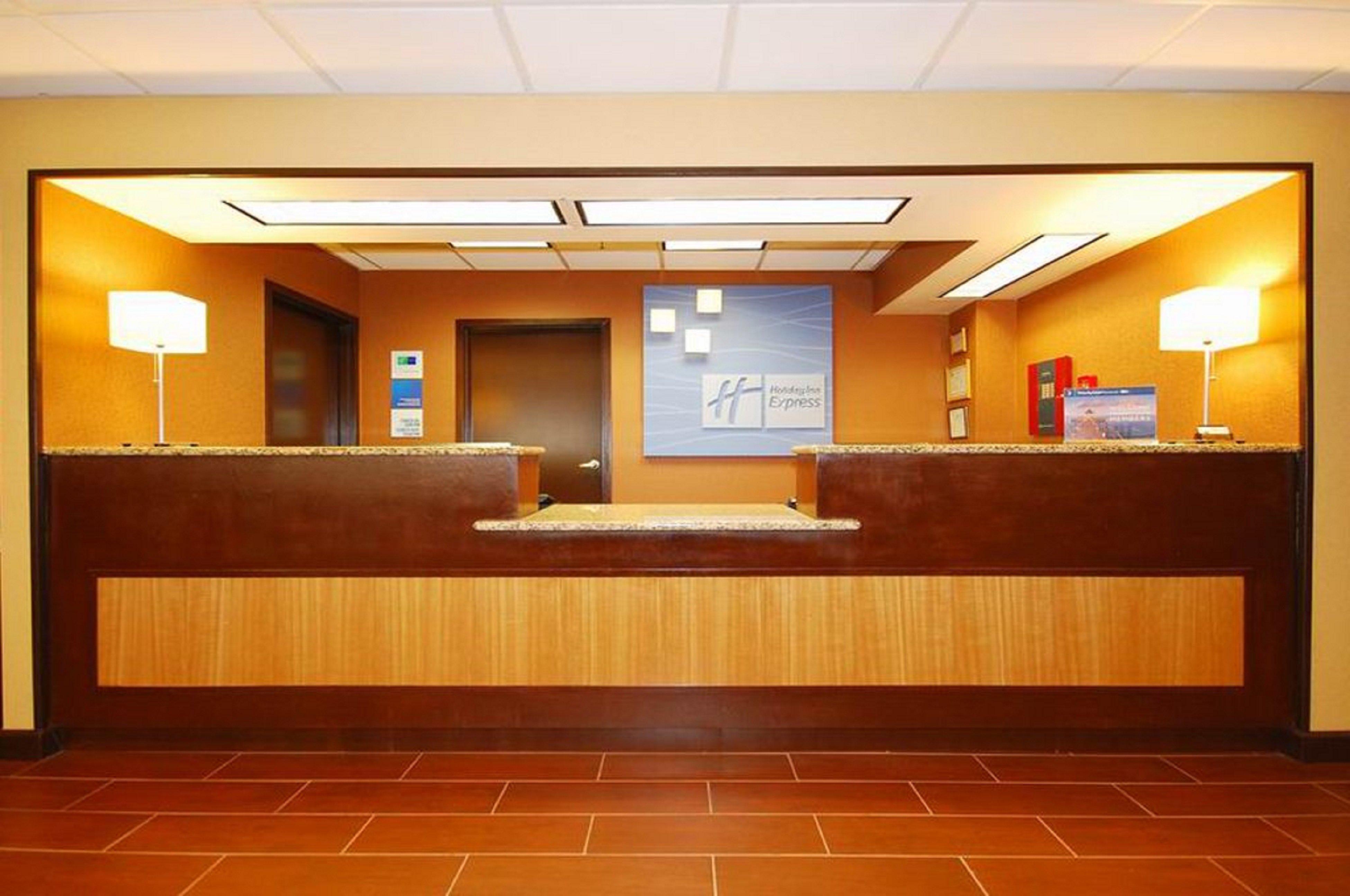 Holiday Inn Express Forsyth By Ihg Buitenkant foto