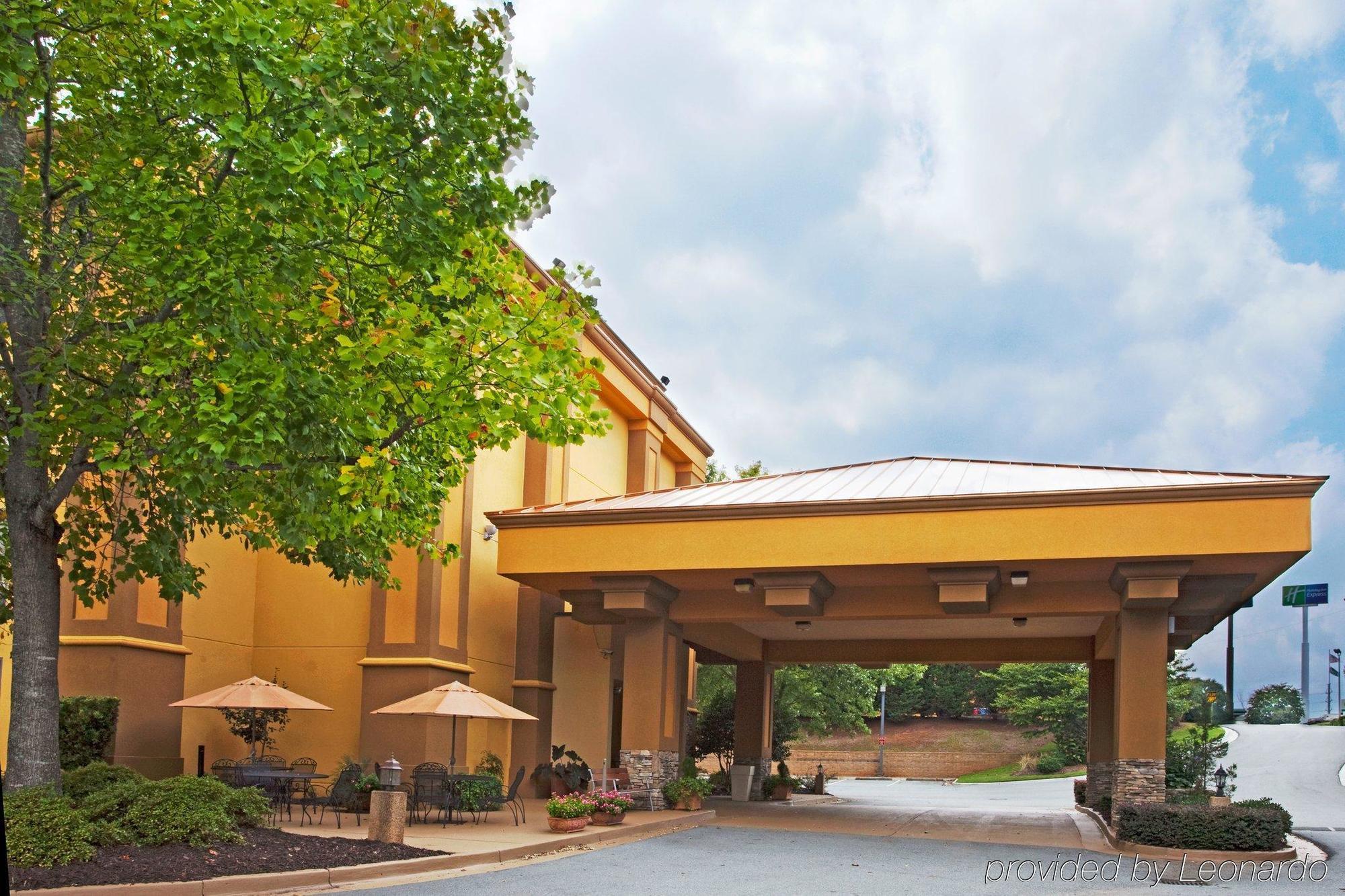 Holiday Inn Express Forsyth By Ihg Buitenkant foto